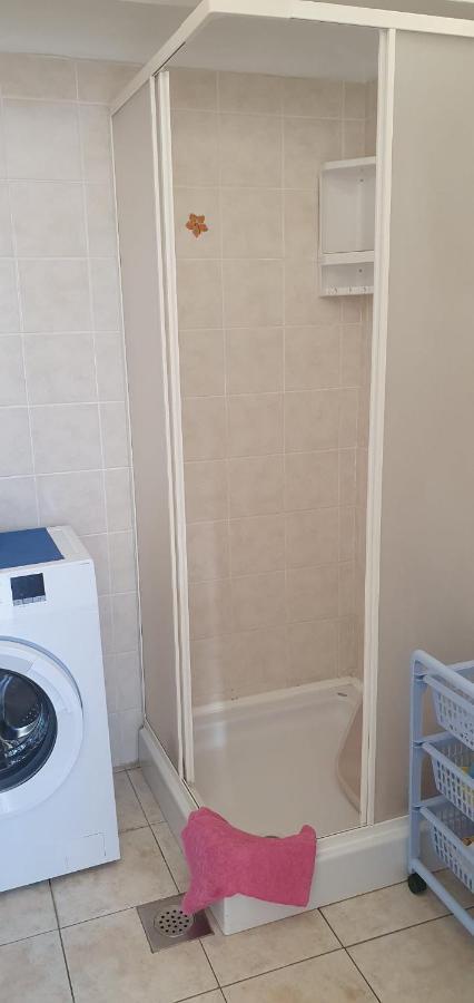 Apartmani Sonia Njivice Exteriör bild