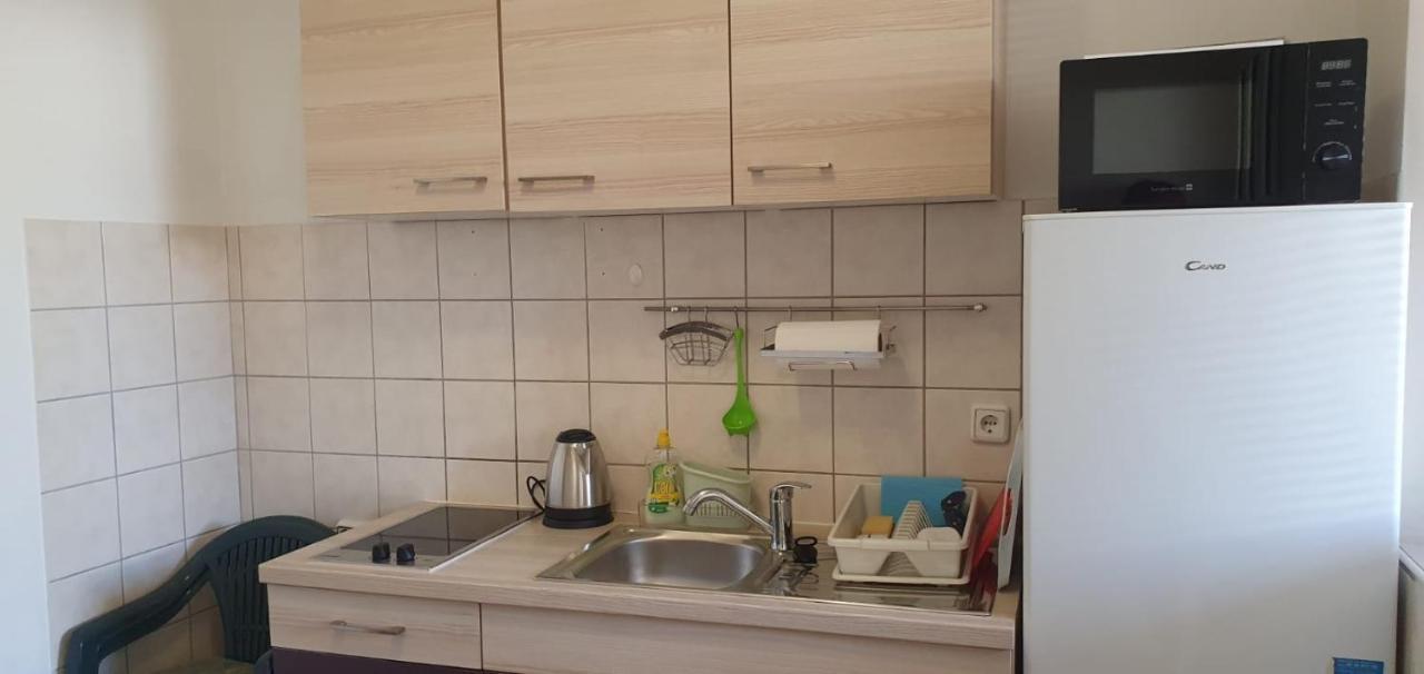 Apartmani Sonia Njivice Exteriör bild