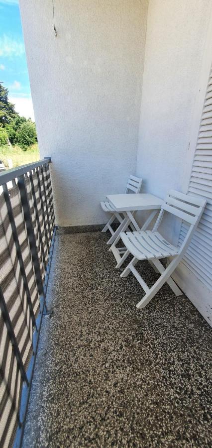 Apartmani Sonia Njivice Exteriör bild