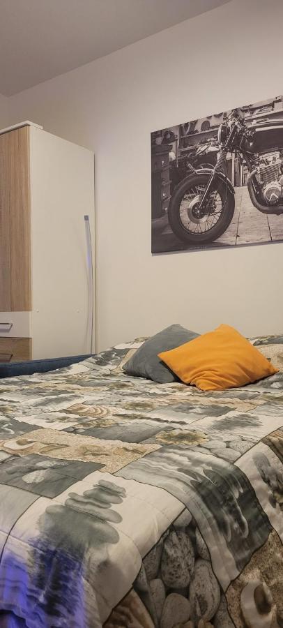 Apartmani Sonia Njivice Exteriör bild