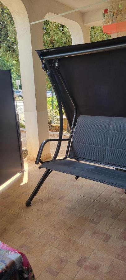 Apartmani Sonia Njivice Exteriör bild